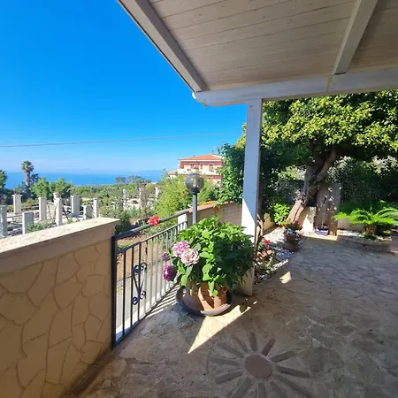 La Casa Di Martina Couette-café Zambrone